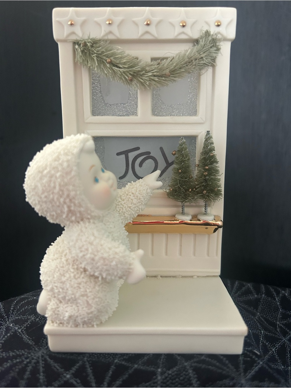 Department 56 Retired Snow-babies Figurine “A Baby Brings Joy” 2005